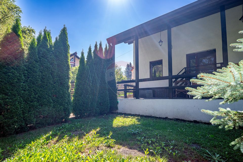 Casă P+M cu 6 camere în Bușteni - Zona Zamora