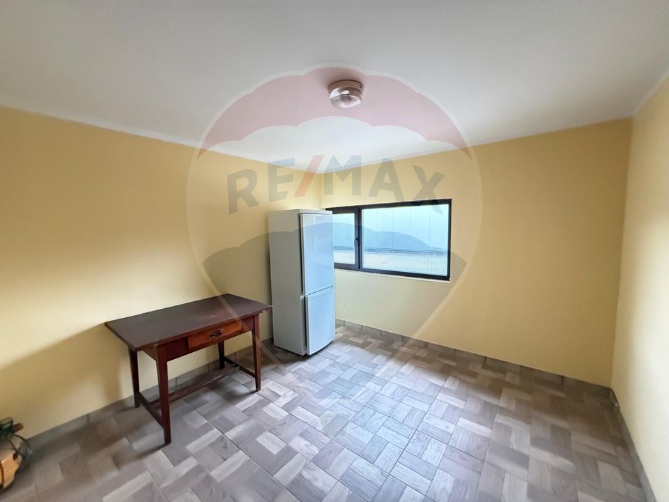 Hală industrială cu birouri si teren Gura Humorului