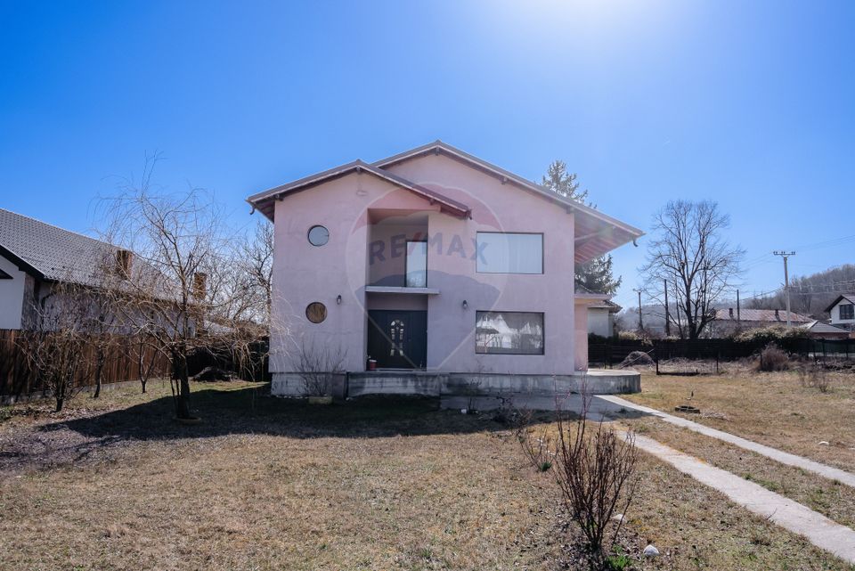 5 room House / Villa for sale