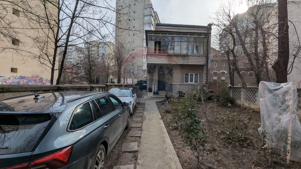 Vânzare Casă / Vilă cu 11 camere  în zona Iancului