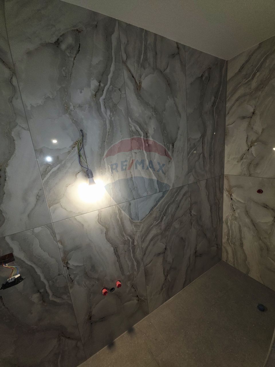 Casa  si  teren zona Balaurul