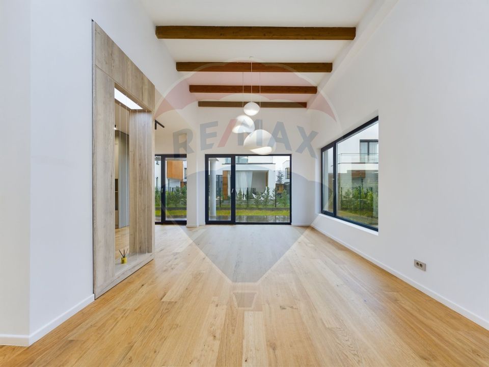 5 room House / Villa for sale