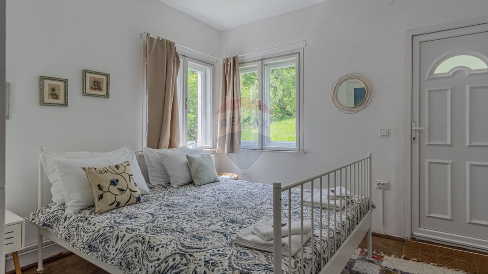 Pensiune turistică cu 7 camere, langa Castelul Bran | COMISION 0% |