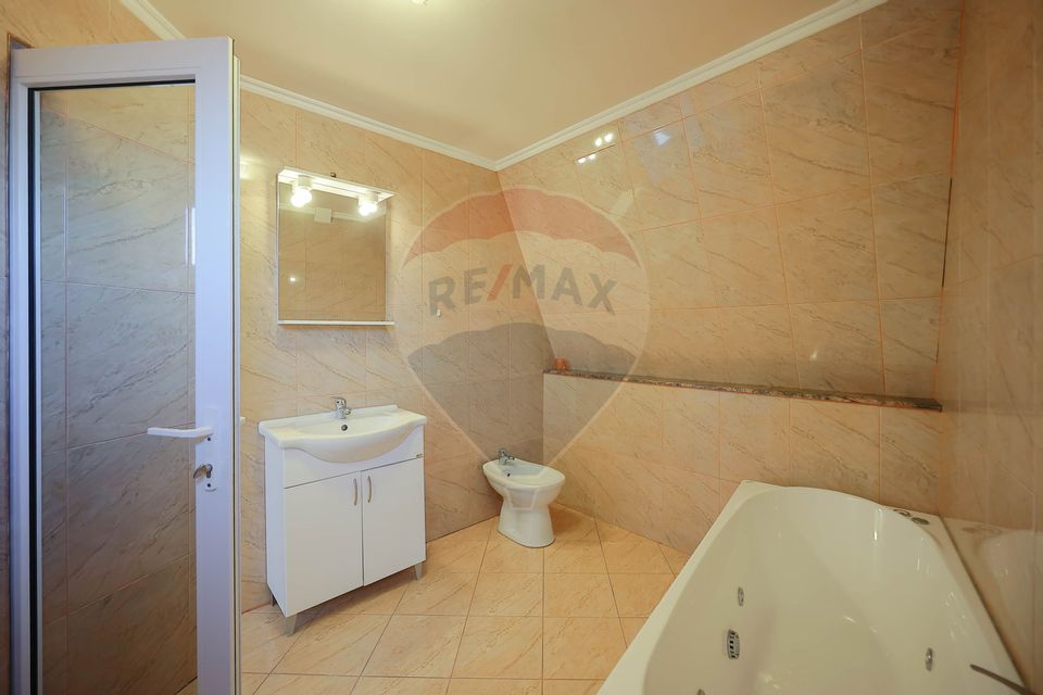 Spațiu comercial de 146 mp, Ultracentral, de Închiriat