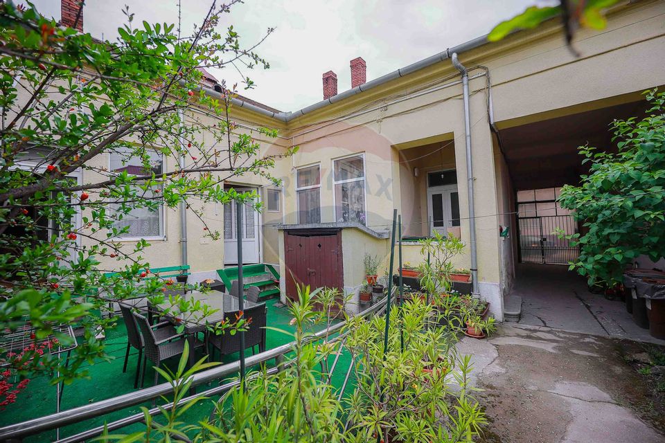 Spațiu ultracentral 171 mp, ideal clinică sau chirii multiple