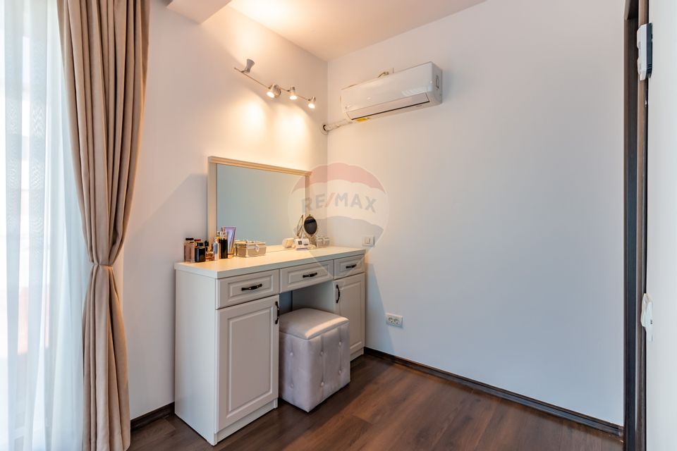 Vanzare Vila Individuala mare | 7 camere, 2 terase | P+1+2R | Curte