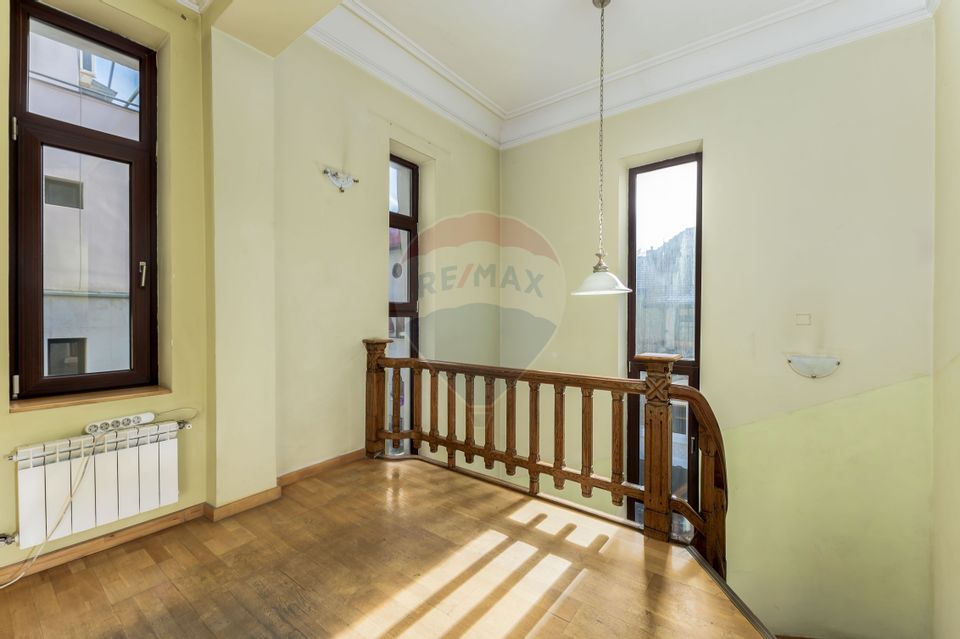 10 room House / Villa for sale, Dacia area