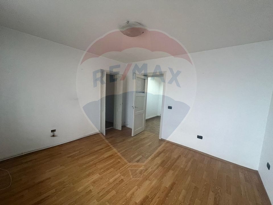 Apartament 2 camere b dul Garii