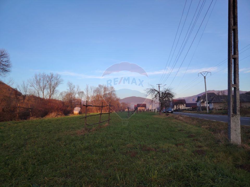 COMISION 0%  Teren intravilan de vanzare in Barsana (26 ARI)