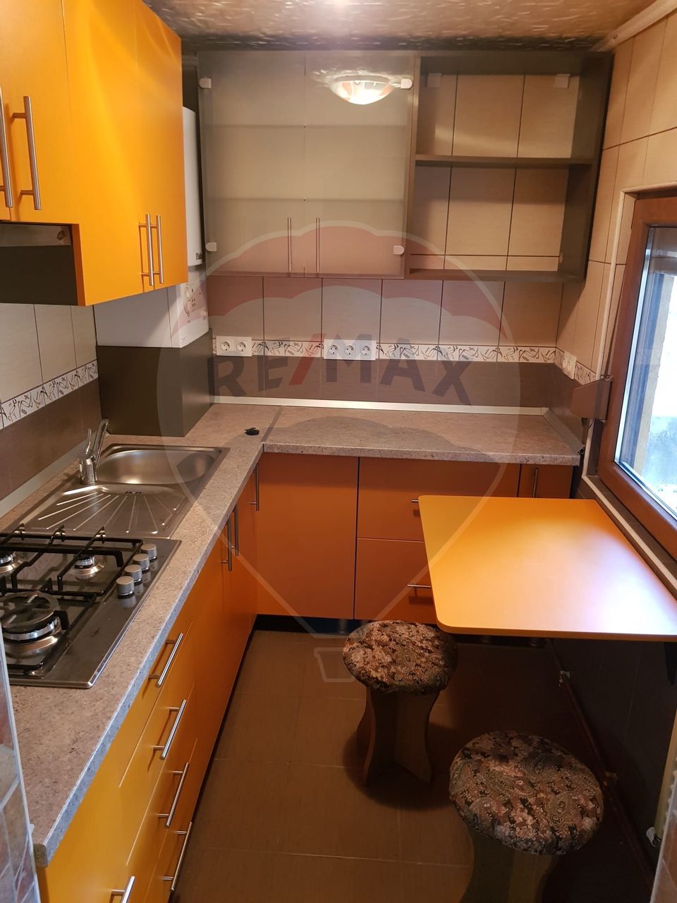 Casă cu curte acoperita de inchiriat, centrul vechi (BM)