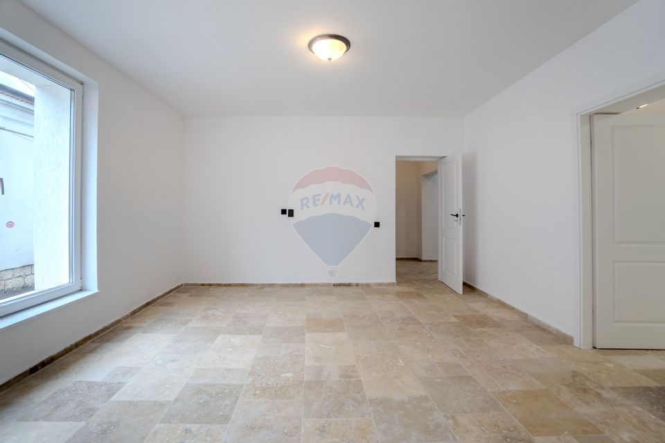 2 room Apartment for sale, Centrul Istoric area