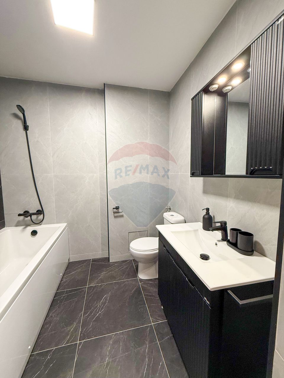 2 room Apartment for rent, Universitate area