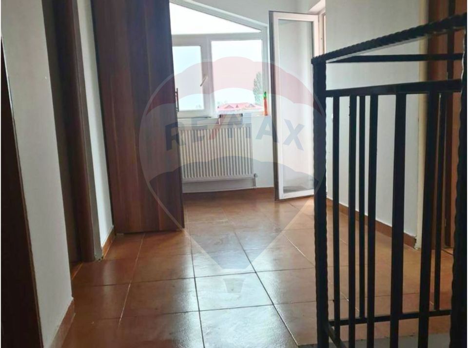Casă / Vilă cu 6 camere de închiriat în zona Bratianu
