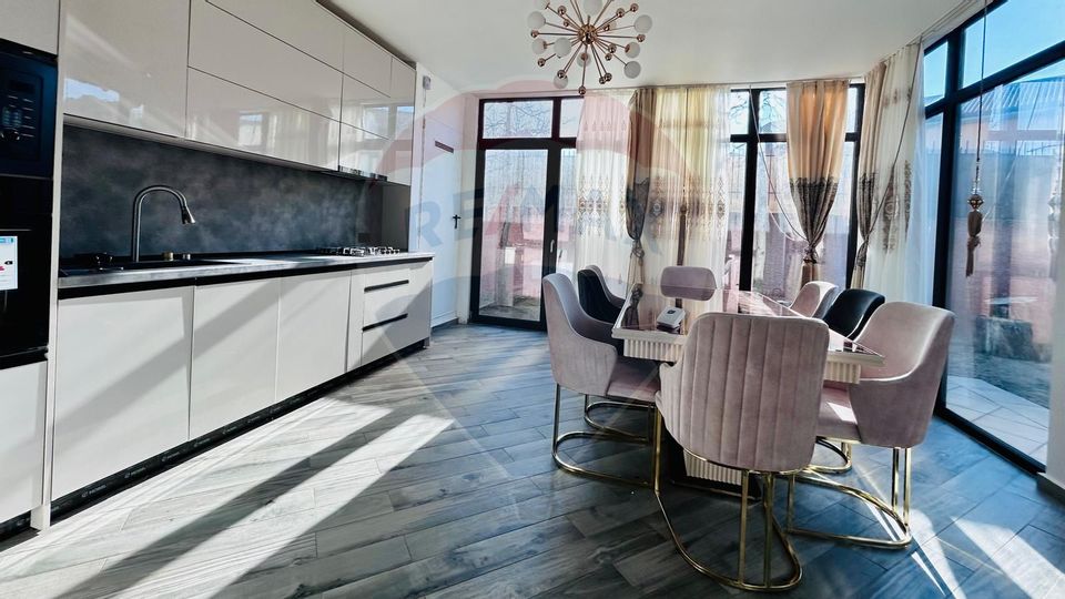 6 room House / Villa for sale, Faleza Nord area