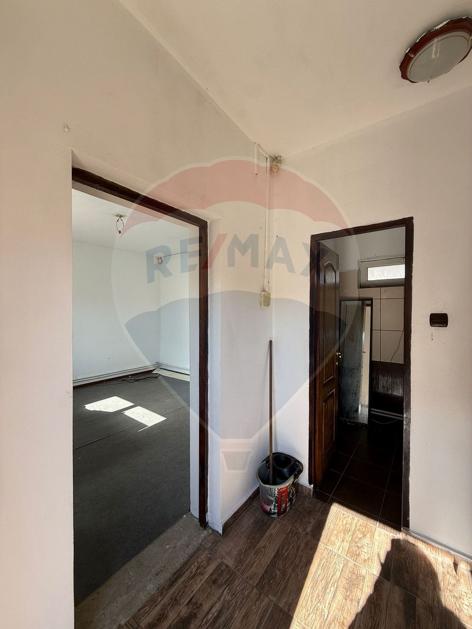 52sq.m Commercial Space for rent, 1 Mai area