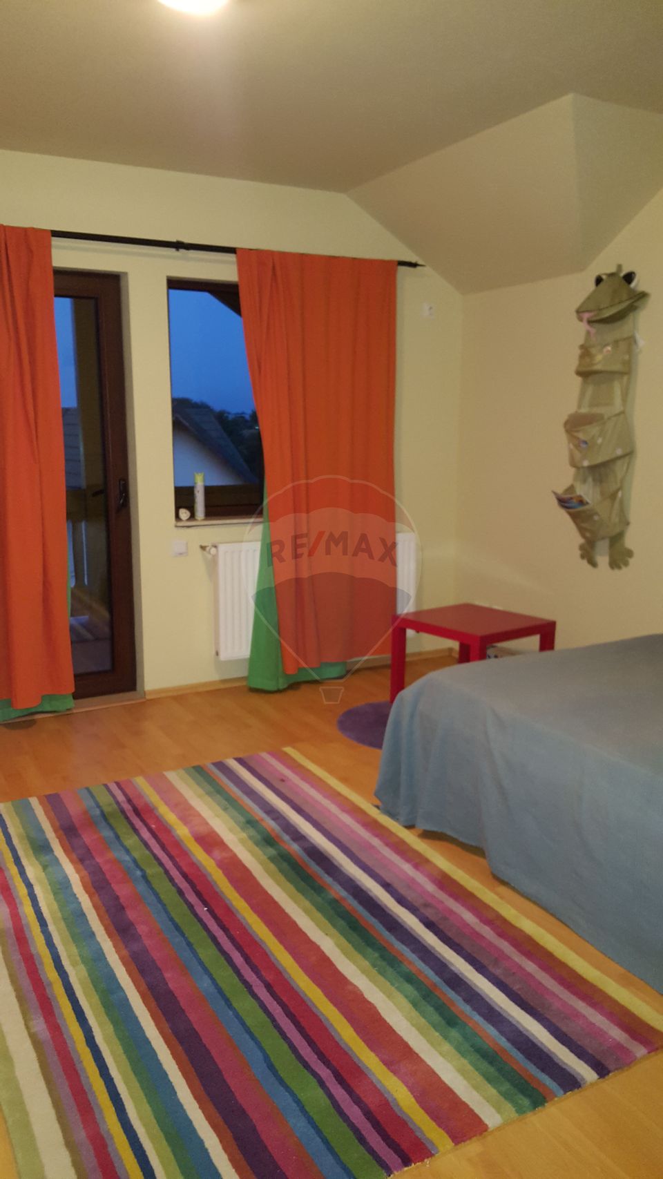 6 room House / Villa for sale