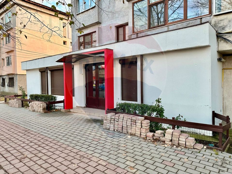 100sq.m Commercial Space, Obor area