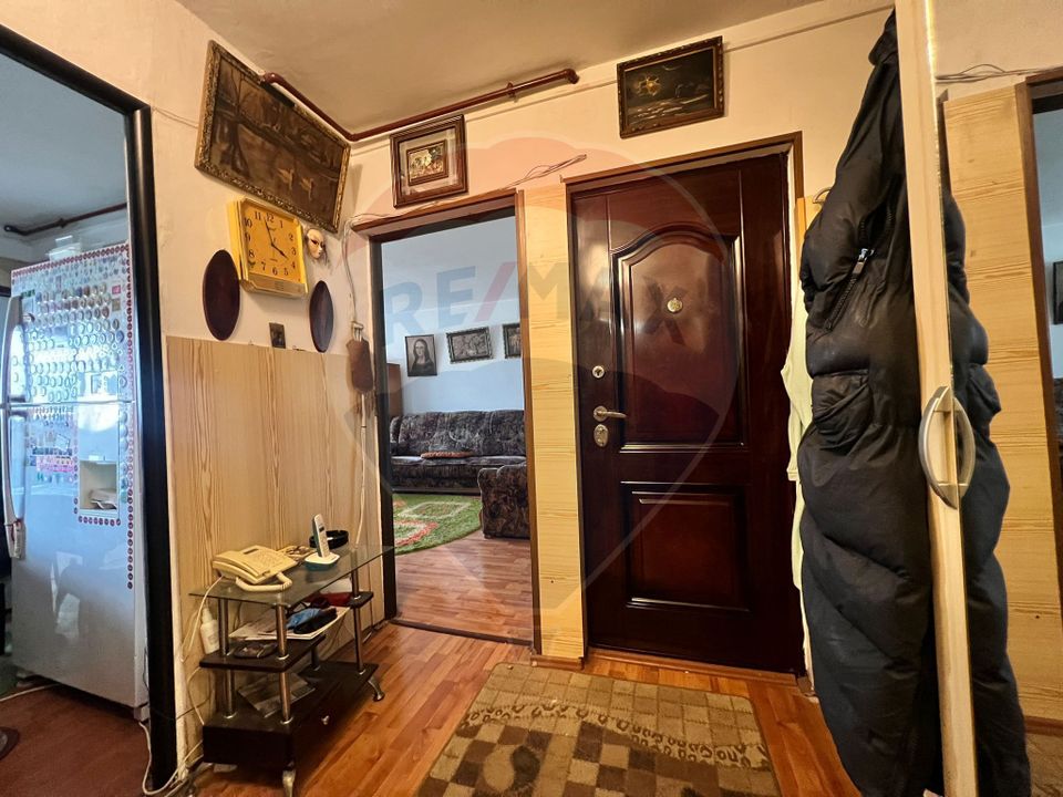 Apartament cu 3 camere de vânzare Tomis Nord