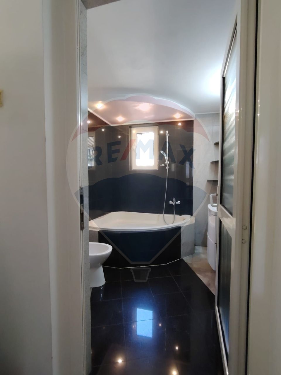 Casa de inchiriat in Centrul Vechi – ideala pentru locuinta sau birou