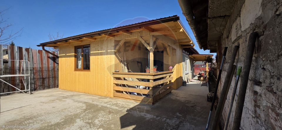 Casa renovata complet 3 camere de vanzare Crevedia 277mp teren