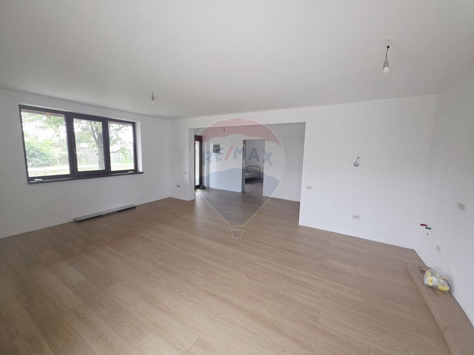 4 room House / Villa for sale