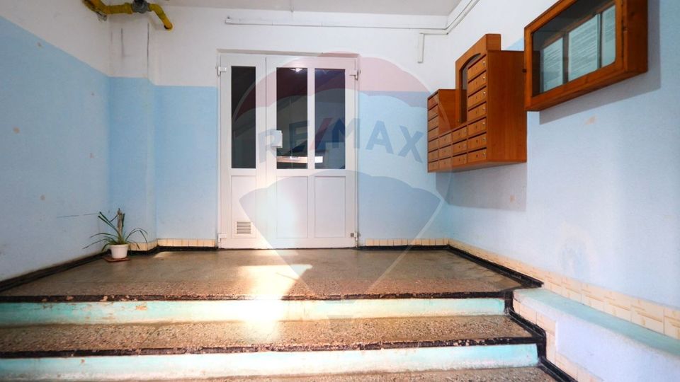 Apartament 3 camere, 2 băi, 2 parcări de vânzare zona Avantgarden 2