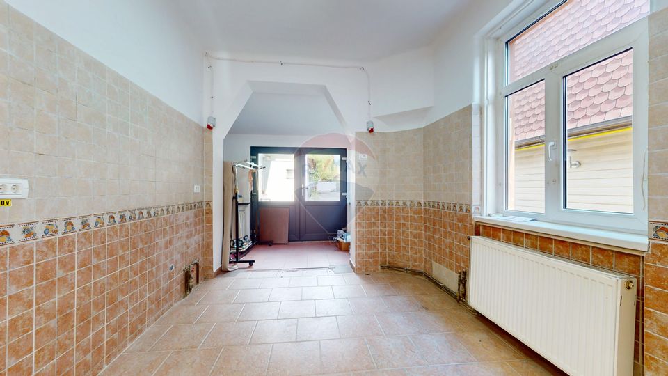 150sq.m Office Space for rent, Brasovul Vechi area