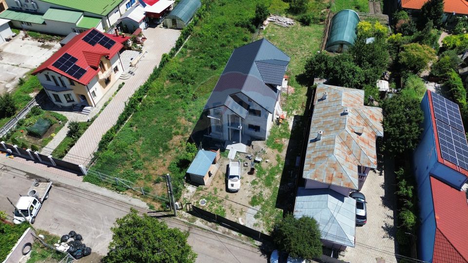 5 room House / Villa for sale, Est area