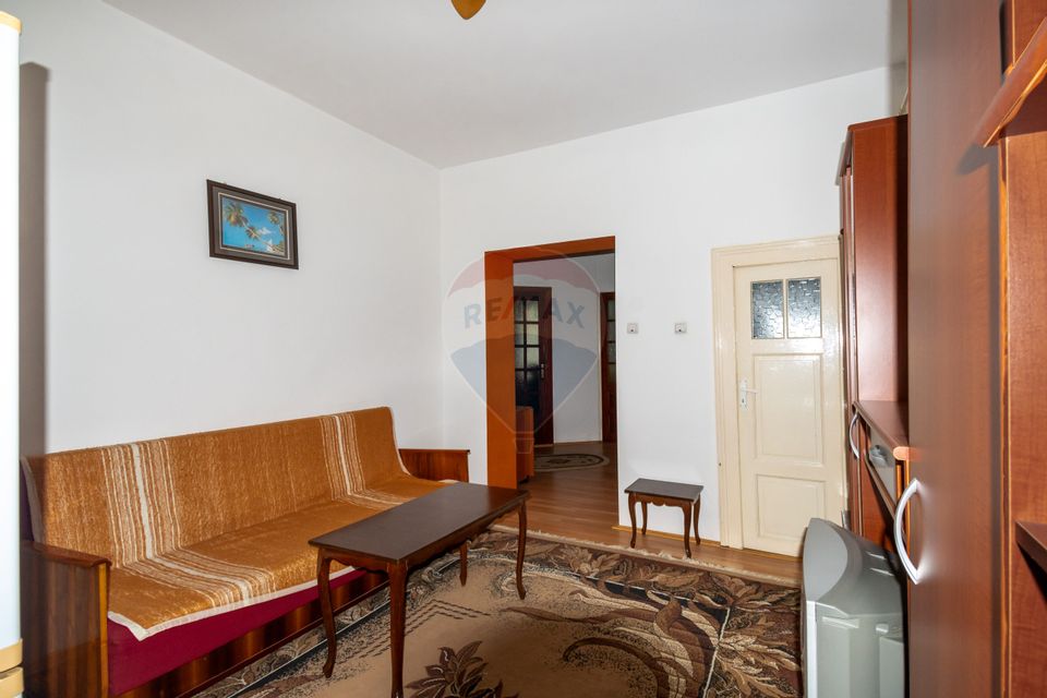 Apartament cu 3 camere de vânzare în Chitila