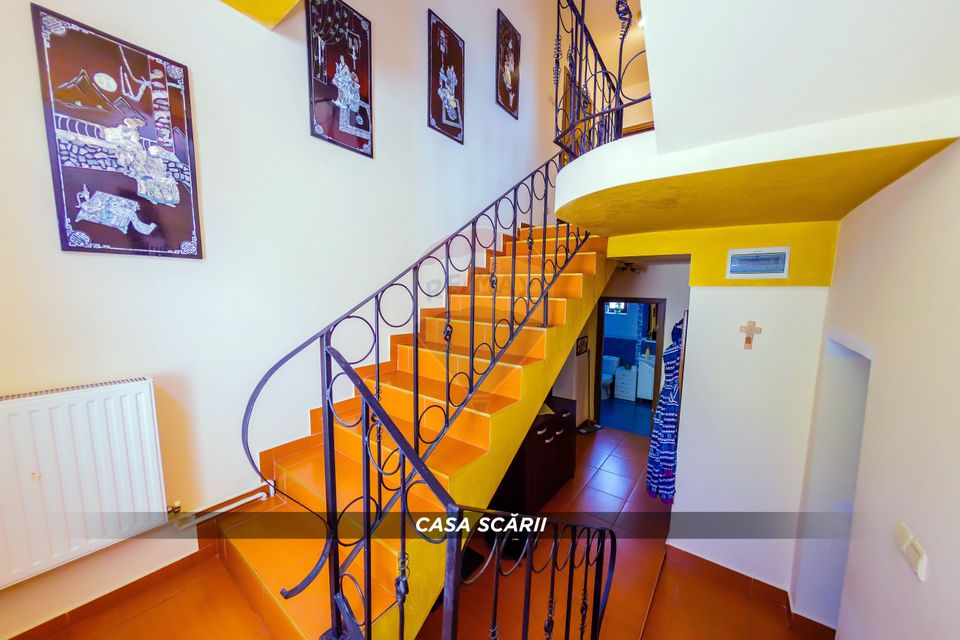 Casă P+1 din cărămidă, 683 mp teren, 4 garaje – Strada Zorilor