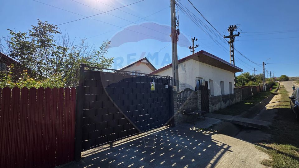 Casă / Vilă cu 4 camere de vânzare