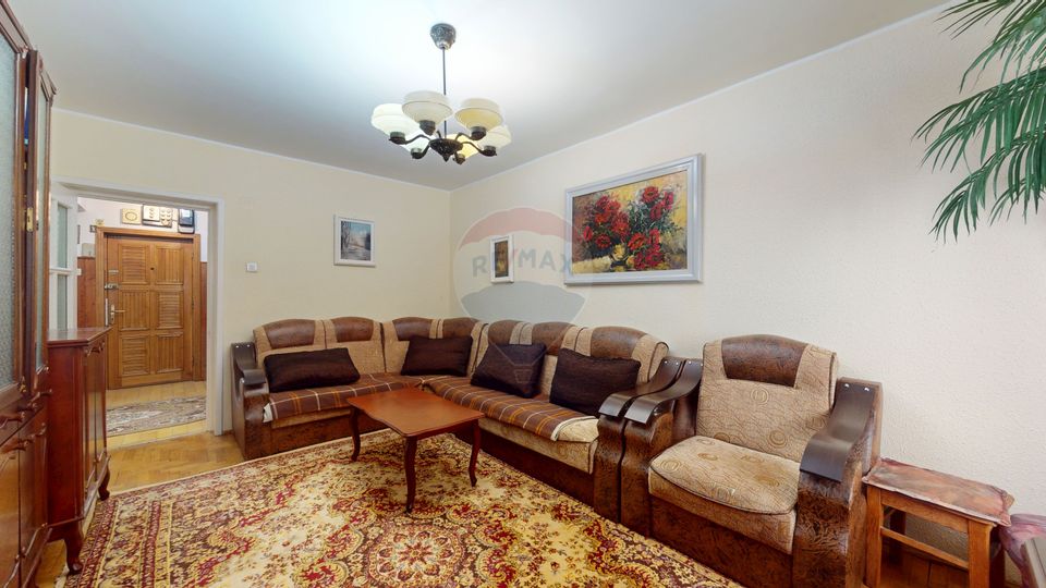 Apartament 3 camere decomandat | Parcare | Predeal | Aproape de pârtie