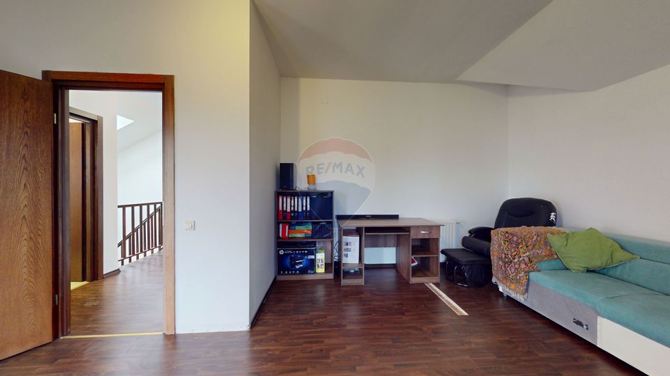 5 room House / Villa for sale, Tractorul area