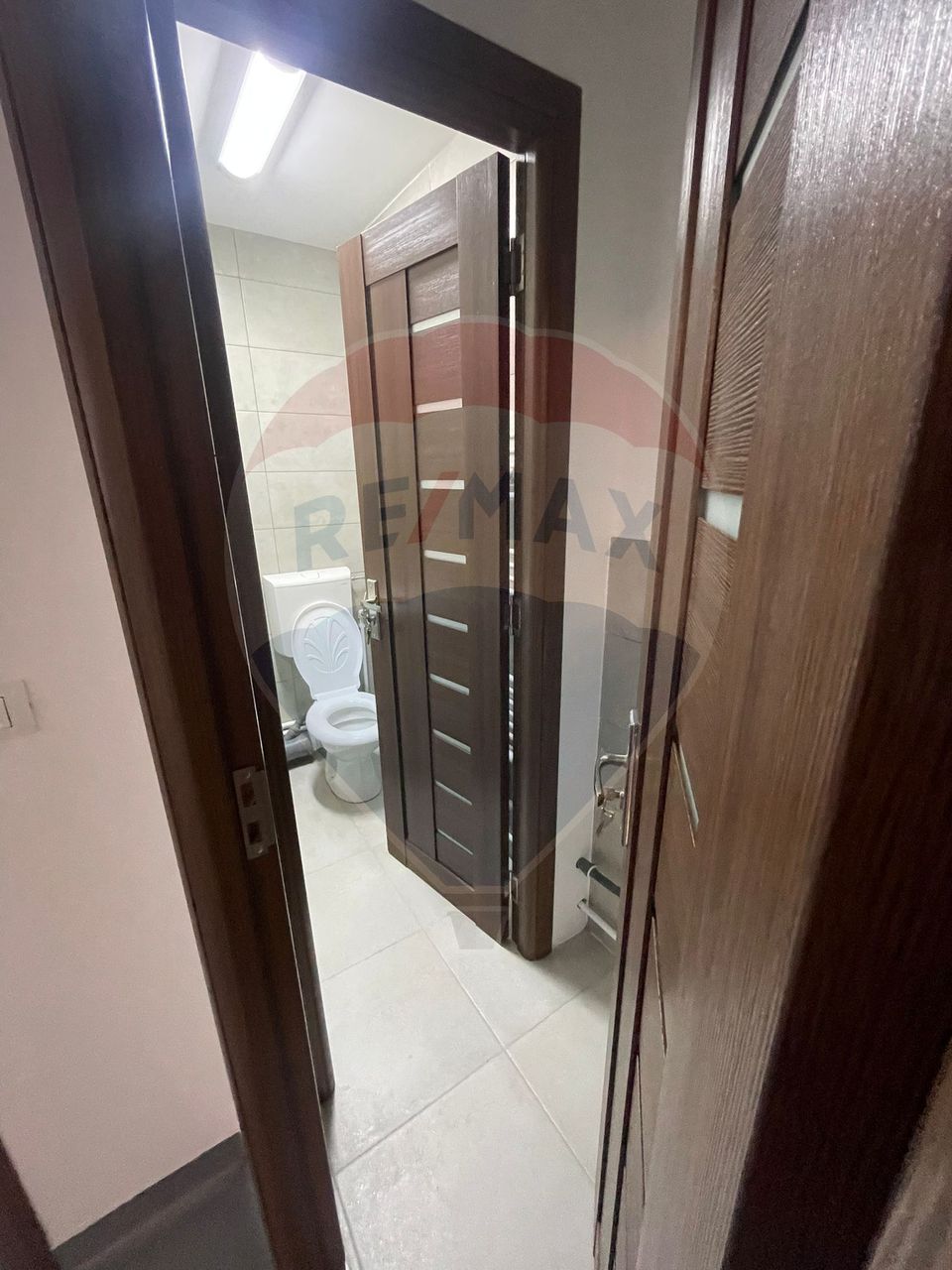 43.72sq.m Commercial Space for rent, Central area