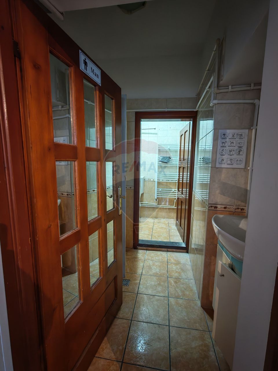 200sq.m Commercial Space for rent, Valea Rosie area