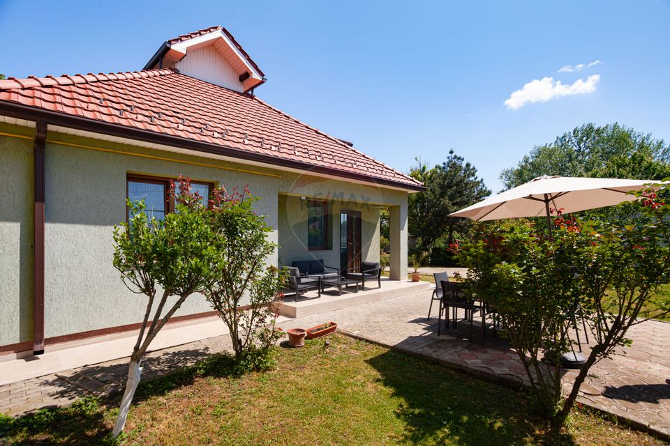 Casă cochetă de vânzare, teren 954 mp, posibil parcelare, în Subcetate