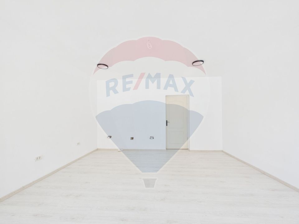 Spatiu comercial de vanzare 344 mp, Drumul Taberei-Moghioros