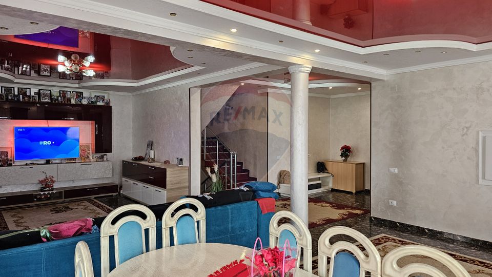 6 room House / Villa for sale