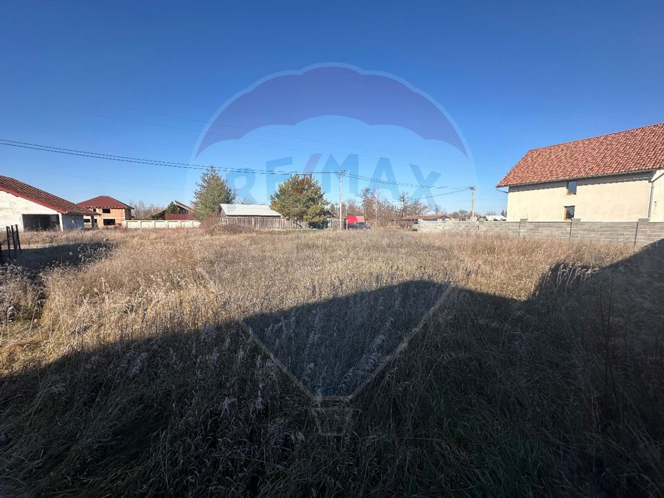 Teren intravilan pentru locuinta in Calugareni / Strada Principala