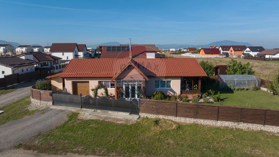 Casă parter pe teren 750 mp în Sânpetru – Comision 0%