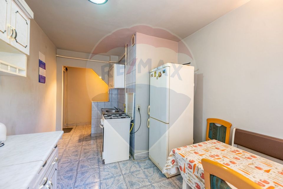 Apartament 2 camere de închiriat - Zona Aurel Vlaicu