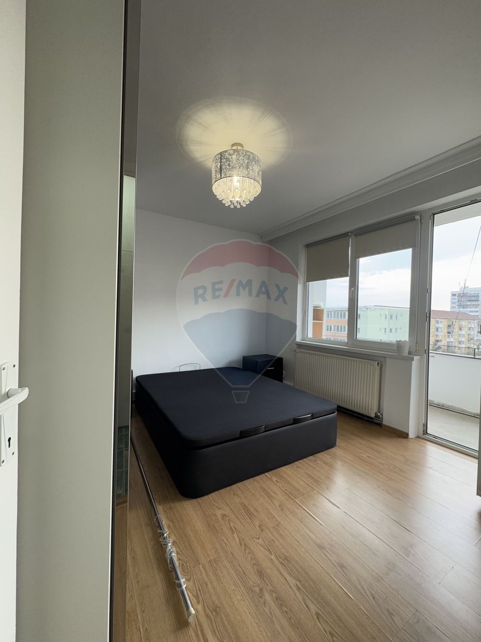 Apartament luminos cu priveliște superbă!