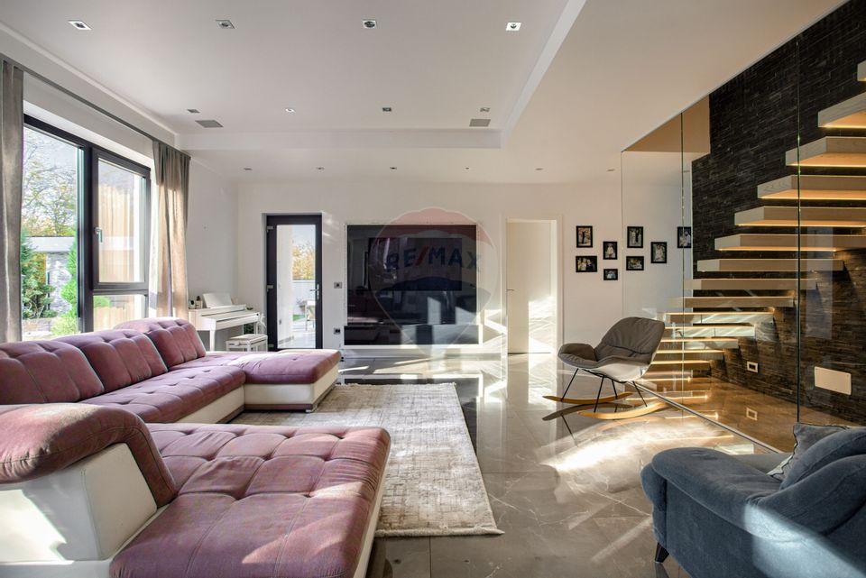 Vilă de lux stil mediteranian de vânzare zona Aradul Nou-Tabacovici