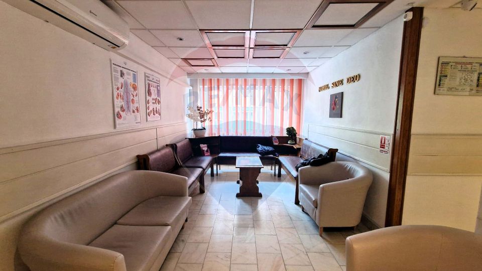 22sq.m Commercial Space for rent, Republicii area