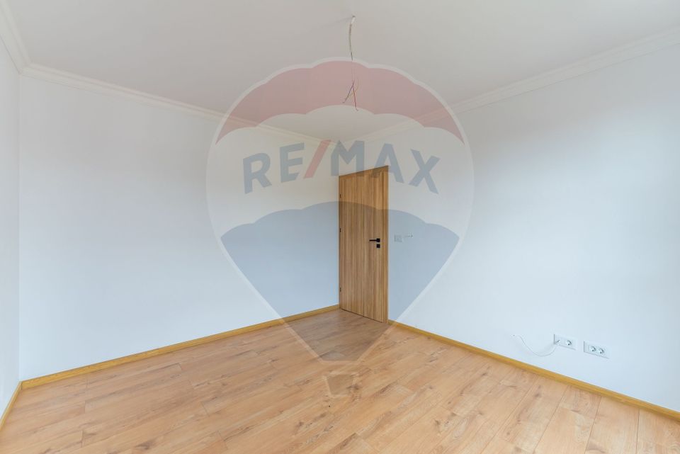 Casă elegantă și spațioasă – în complex privat, zona centrală Arad