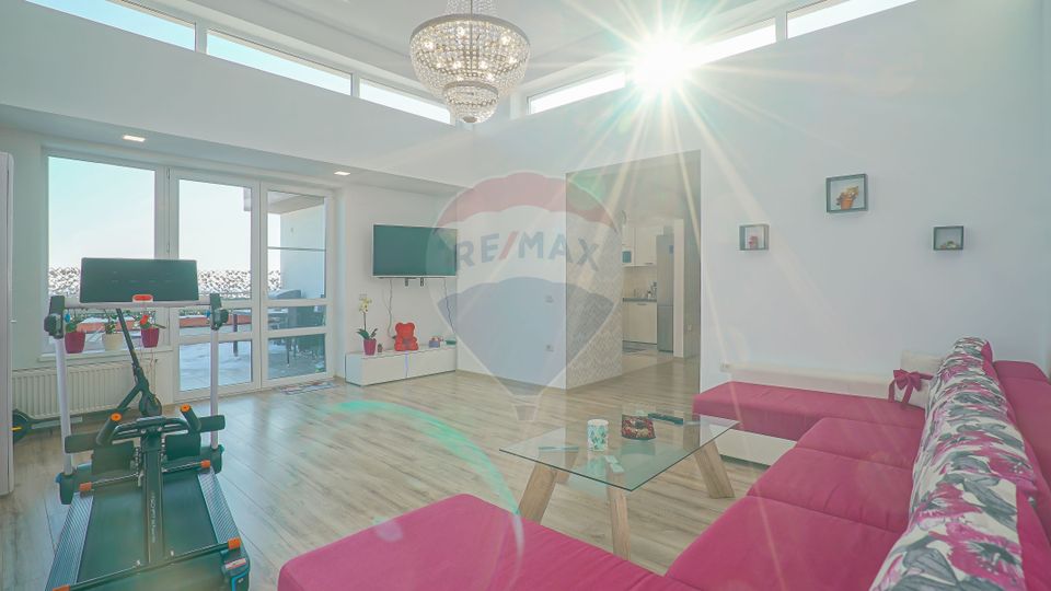 REZERVAT! Penthouse cochet, 3 camere, terasă mare, langă aeroport