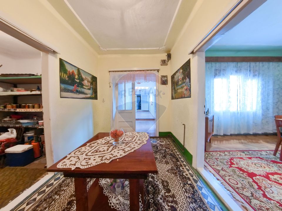 4 room House / Villa for sale, Periferie area