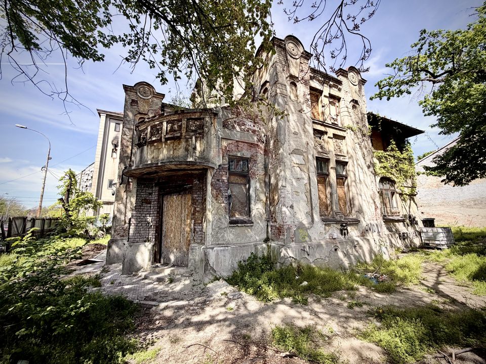 10 room House / Villa for sale, Splaiul Independentei area