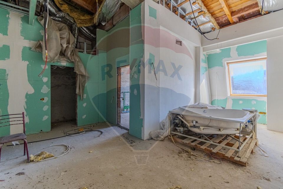 Activ Hotelier SubEvaluat | 18.000 mp construiti | 3 ha teren | BRASOV