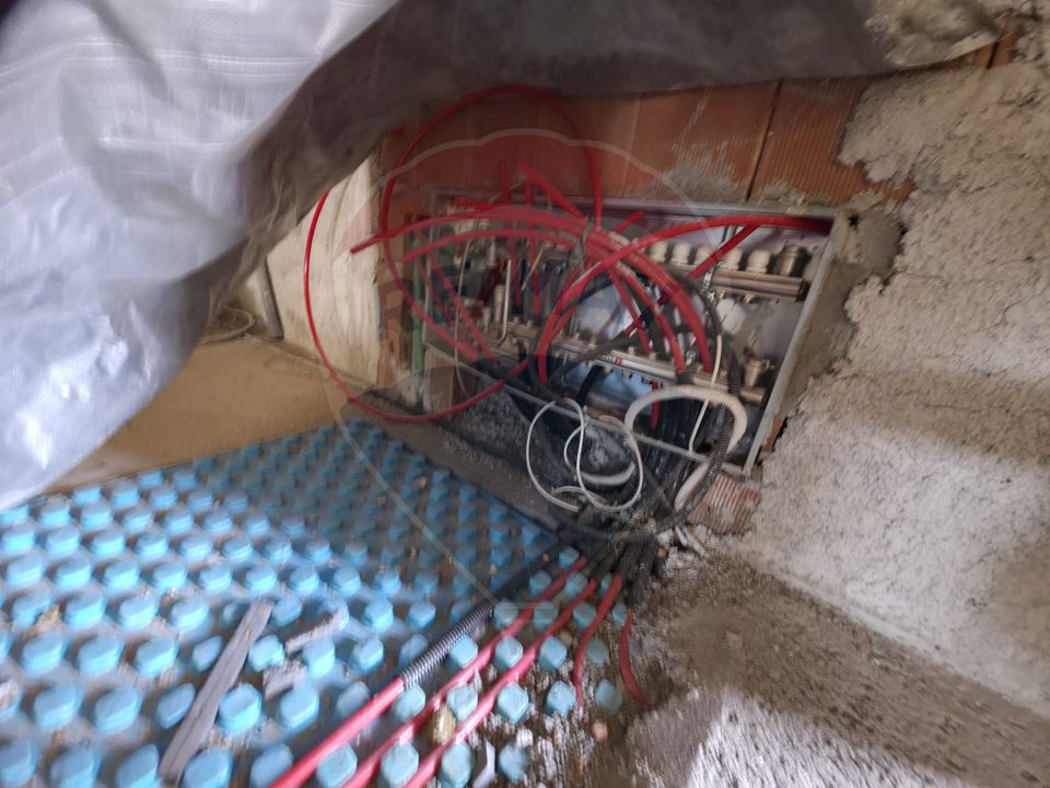 Teren intravilan + casă la roșu de vânzare – Vădurele, jud. Neamț